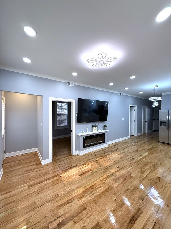 Photo - 2233 S Spaulding Ave