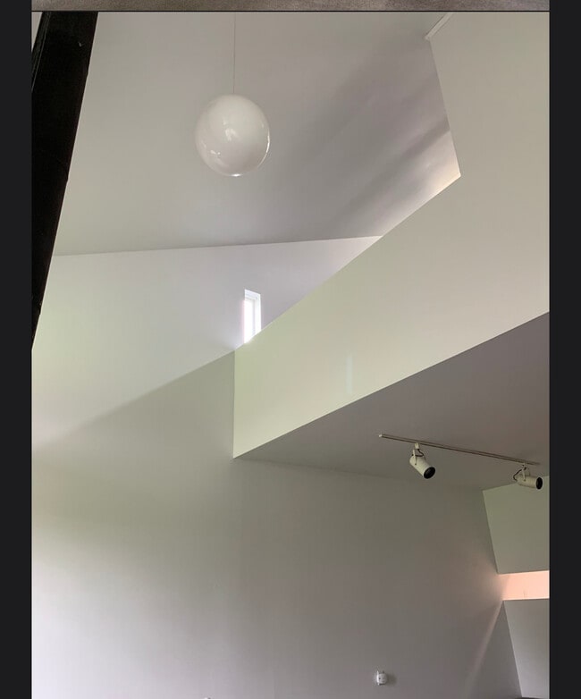 Photo - 1051 Danby Rd