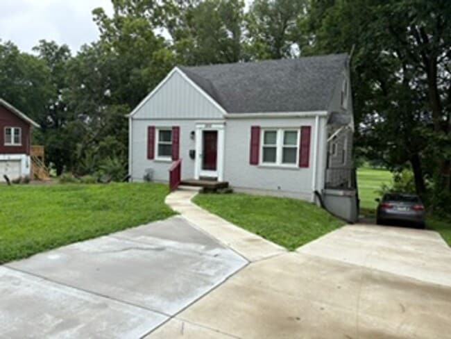 Building Photo - Beautiful 4 Bedroom 1 Bathroom Home
