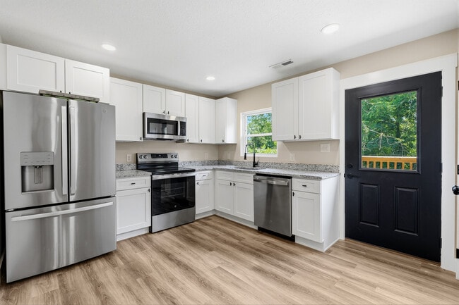 701 N F St Unit B