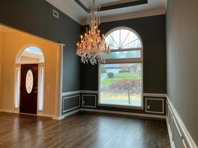 Photo - 930 Richmond Hill Dr