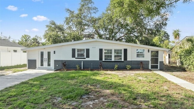 Building Photo - 8703 Driftwood Dr Rental