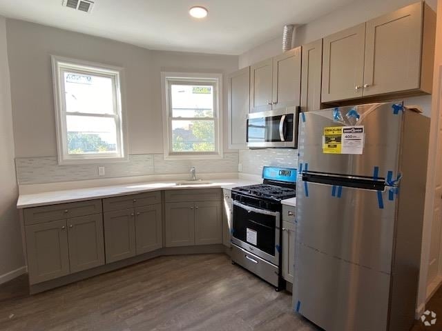 Building Photo - 38 Clendenny Ave Unit 3L Rental