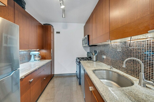 Photo - 7002 JFK Blvd E Unit 16H