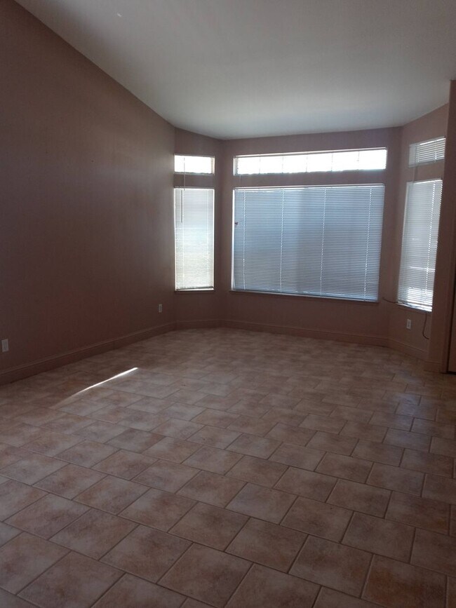 Desirable 1 Story Home in Weston Ranch House Rental in Stockton, CA