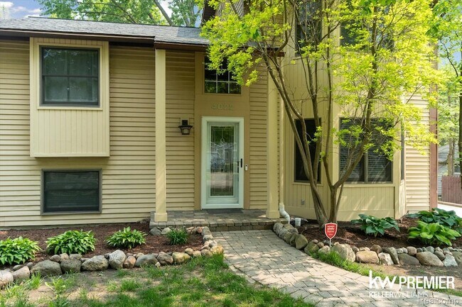 Photo - 4022 Hazelett Dr