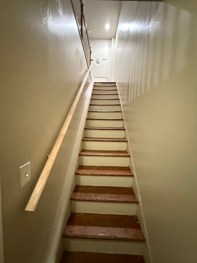 Photo - 611 N 32nd St Unit 3rd floor