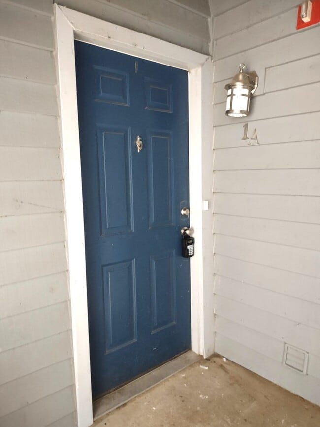 Photo - 505 N Graham St