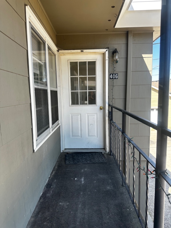 Photo - 406 S Kimball St Unit (upstairs in back)