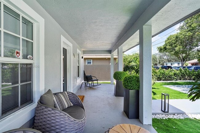 270 NW 41st St