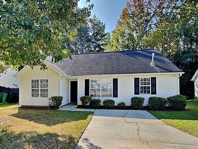 Building Photo - 2613 Fairstone Ave Rental