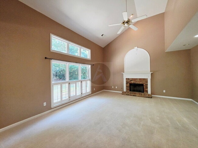 Photo - 236 Flagstone Way