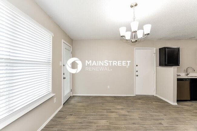 Photo - 3 Bedroom Pet-Friendly Home in Balch Springs, TX with Main Street Renewal