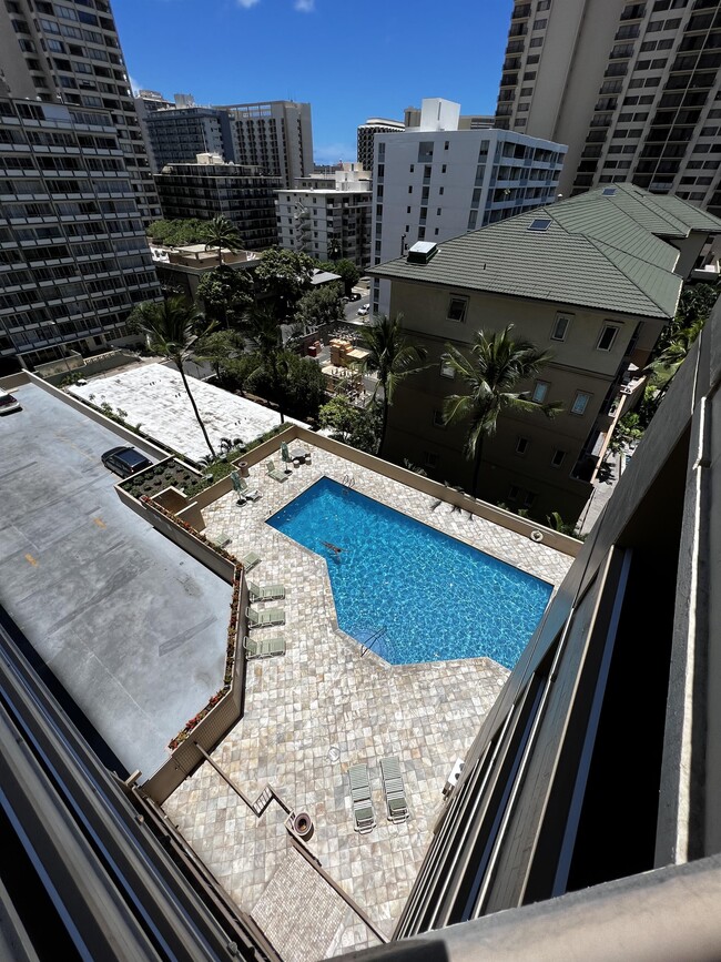 Building Photo - 2121 Ala Wai Blvd Rental