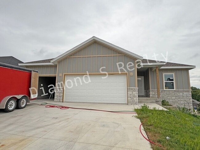 Building Photo - Brand New Build in Desirable Ozark Neighbo... Rental