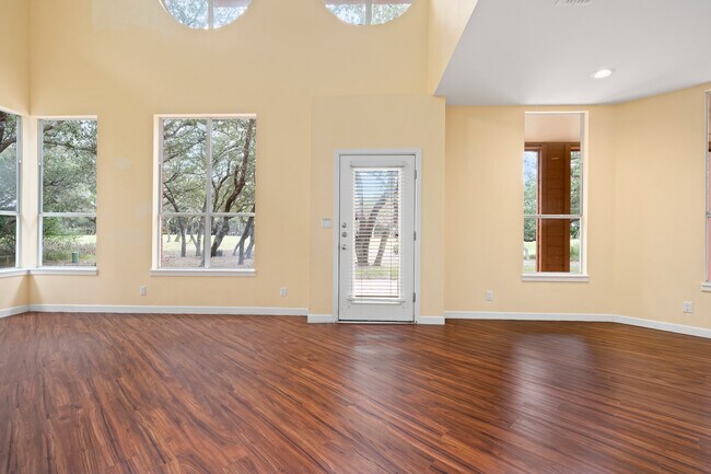 Photo - 112 Forest Hls