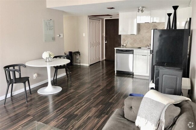 Building Photo - 2016 Main St Unit 907 Rental
