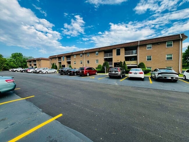 Photo - 1405 E Chicago St Unit 7