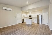 2Bedroom 2 bath w/nook