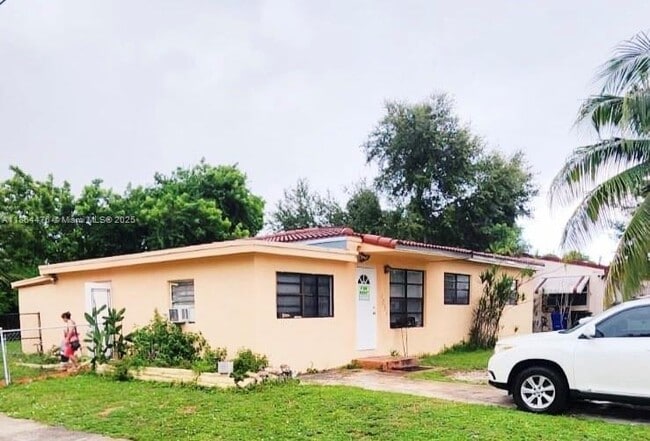 Photo - 1051 NE 155th St Casa