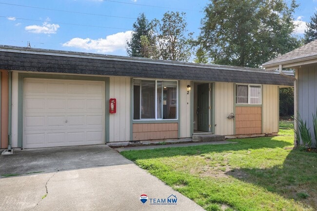 Building Photo - Move in ready! 2 bed 1 bath Olympia duplex! Rental