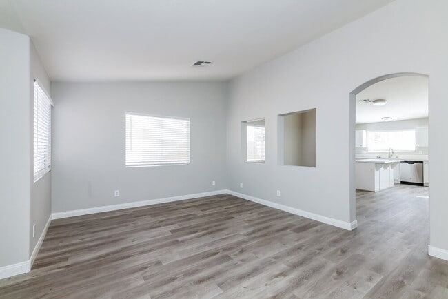 Photo - 2037 Madica Ave