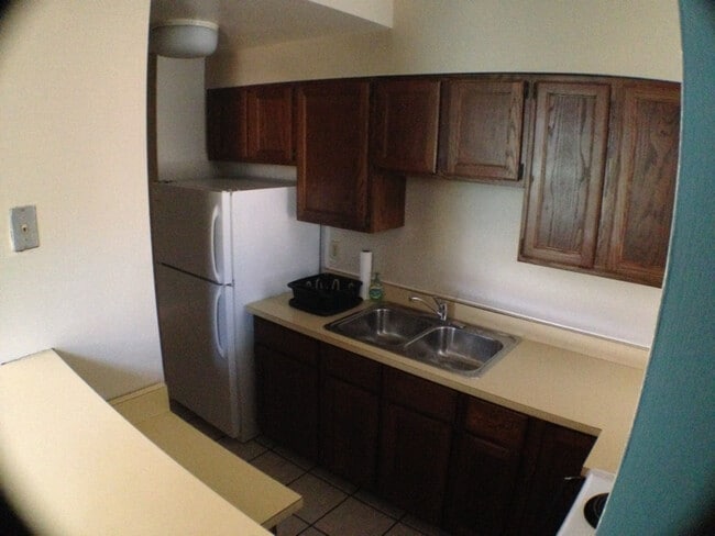 Photo - 8 W Hollister St Unidad 1