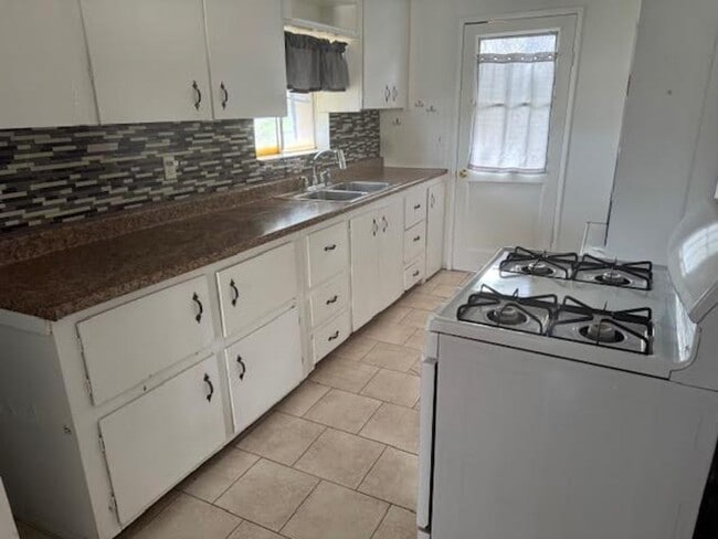 Photo - Charming 2 Bedroom 1 Bath Home In Mayer!