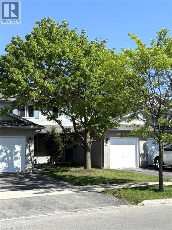 Photo - 395 Kingscourt Dr
