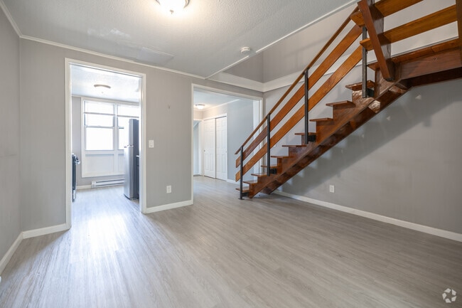 2BR, 1BA - 949SF - Dining Room