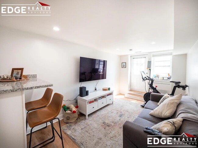 Photo - 171B Lexington St