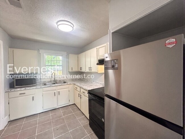 Photo - 667 Sevier St