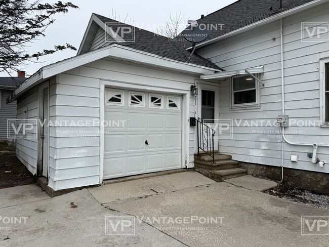 Photo - 700 S Baird St