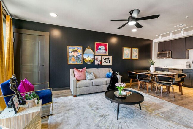 Photo - 611 Commerce St Unidad ID1267072P