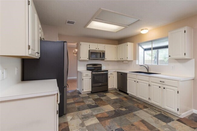 Photo - 5215 Heathervale Ct