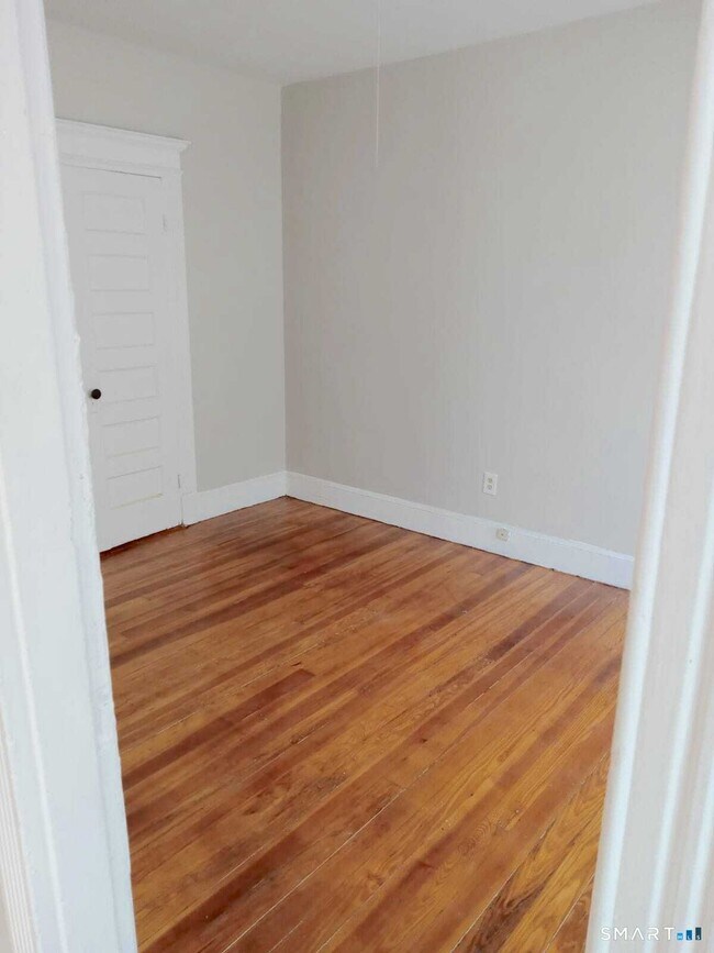 Photo - 121 Lounsbury St Unit 1W