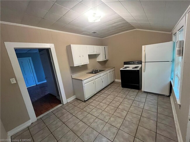 Photo - 500 N Miller St