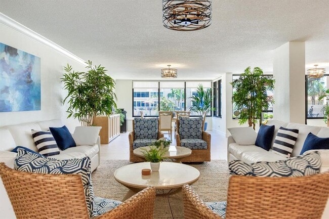 Photo - 632 Edgewater Dr Unidad 736