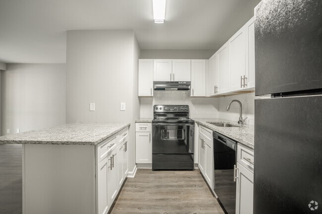 1BR, 1BA - 809SF - Kitchen - Gardenwood Residences