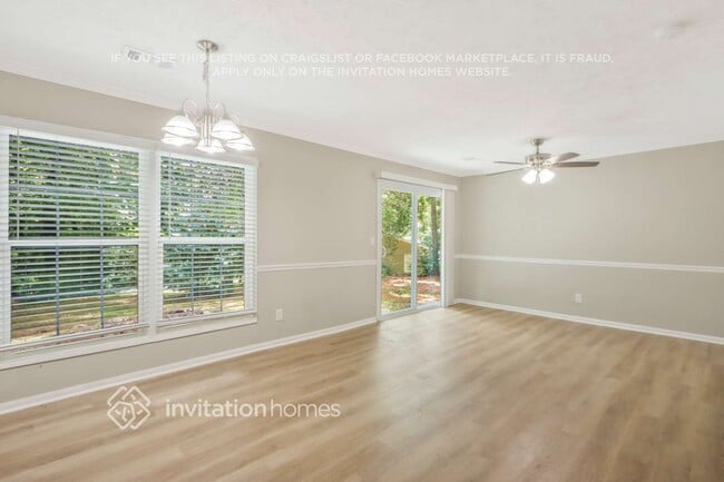 Photo - 921 Dawn Ct SE