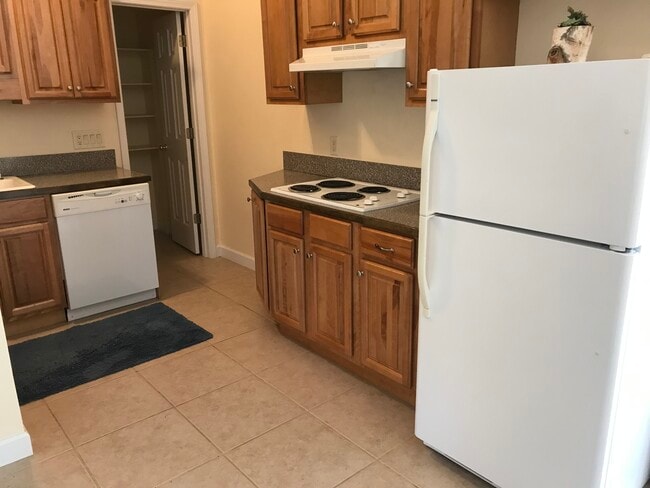 Building Photo - 4640 Chestatee Pointe Unit A