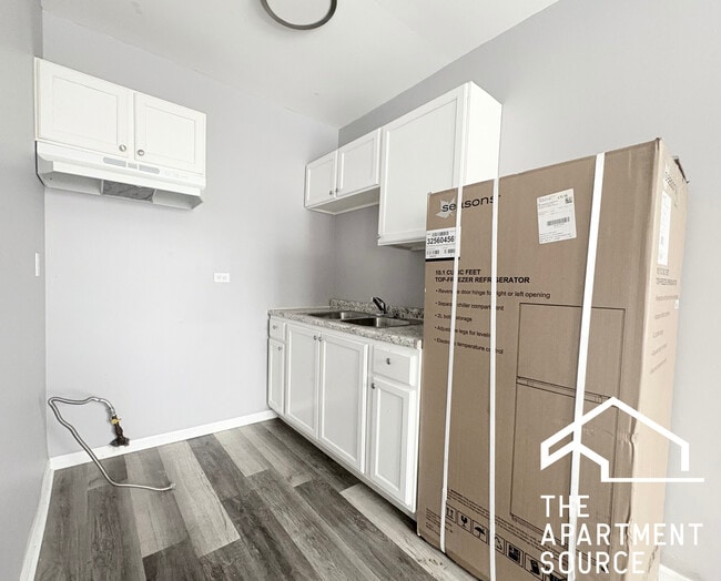 Photo - 6228 S Western Ave Unit 205