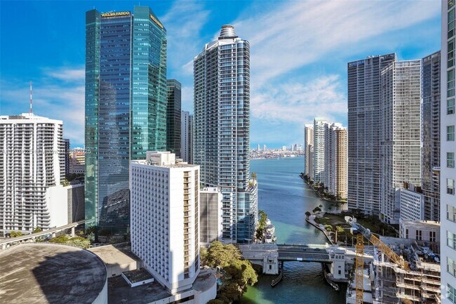 Building Photo - 200 Biscayne Blvd Way Unit 5001 Rental