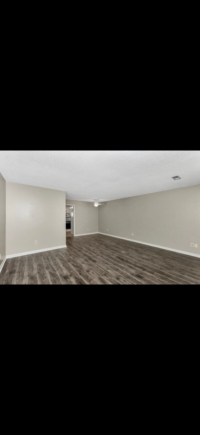 Photo - 8147 Oldfield Rd SW