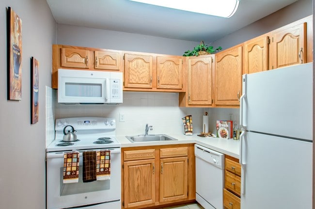 Pointe Breeze Apartments LLC