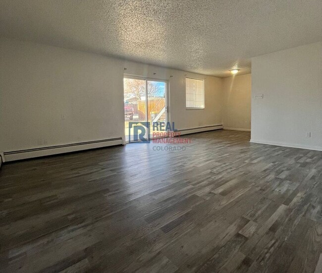 Photo - 1303 Coffman St