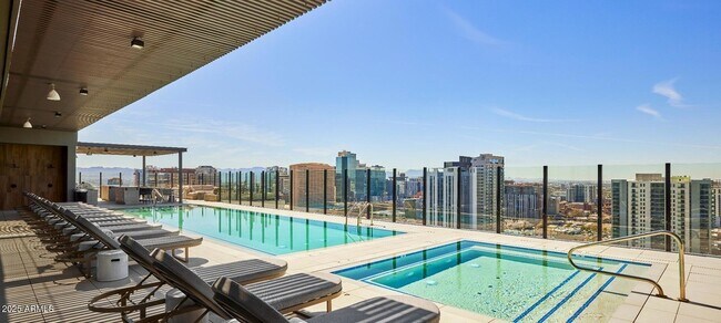 Photo - 817 N 6th St Unidad S2