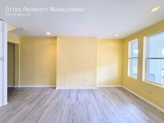 Photo - 207 N 60th St