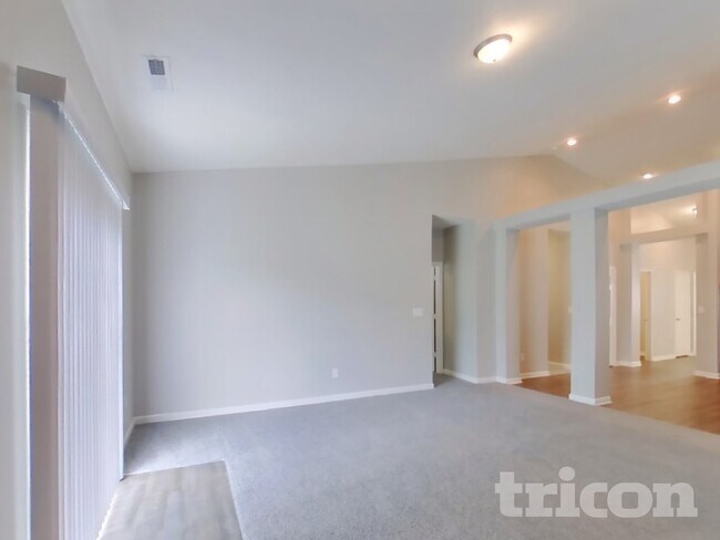 Photo - 675 Albermarle Dr