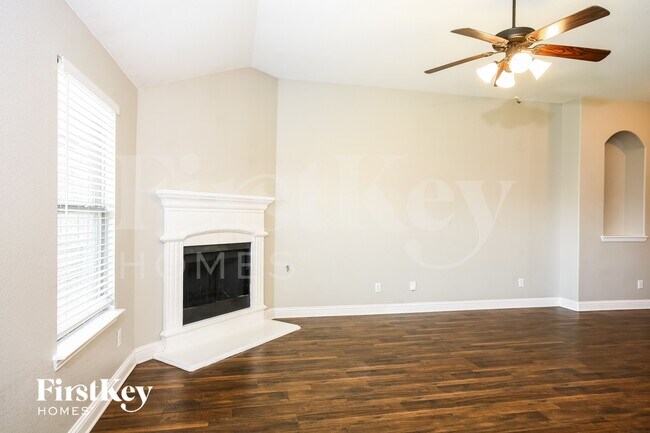 Photo - 1108 Colonial Dr